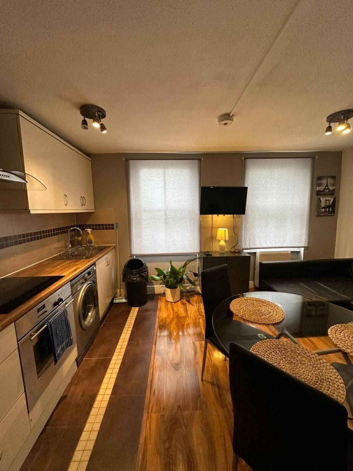 Lovely 2 Bedrooms Apartment London Exterior foto